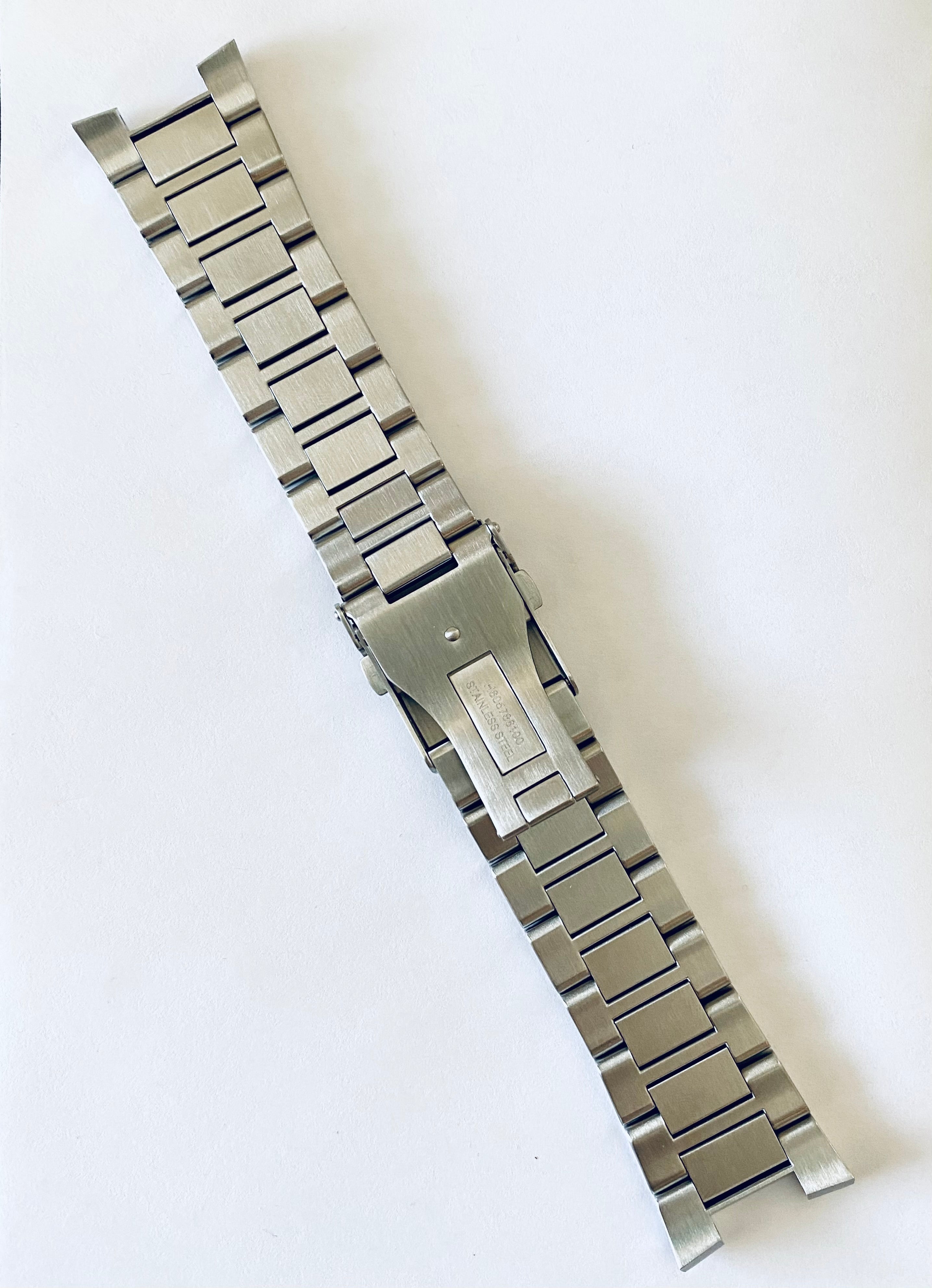 H695786100-200_4480x.jpg?v=